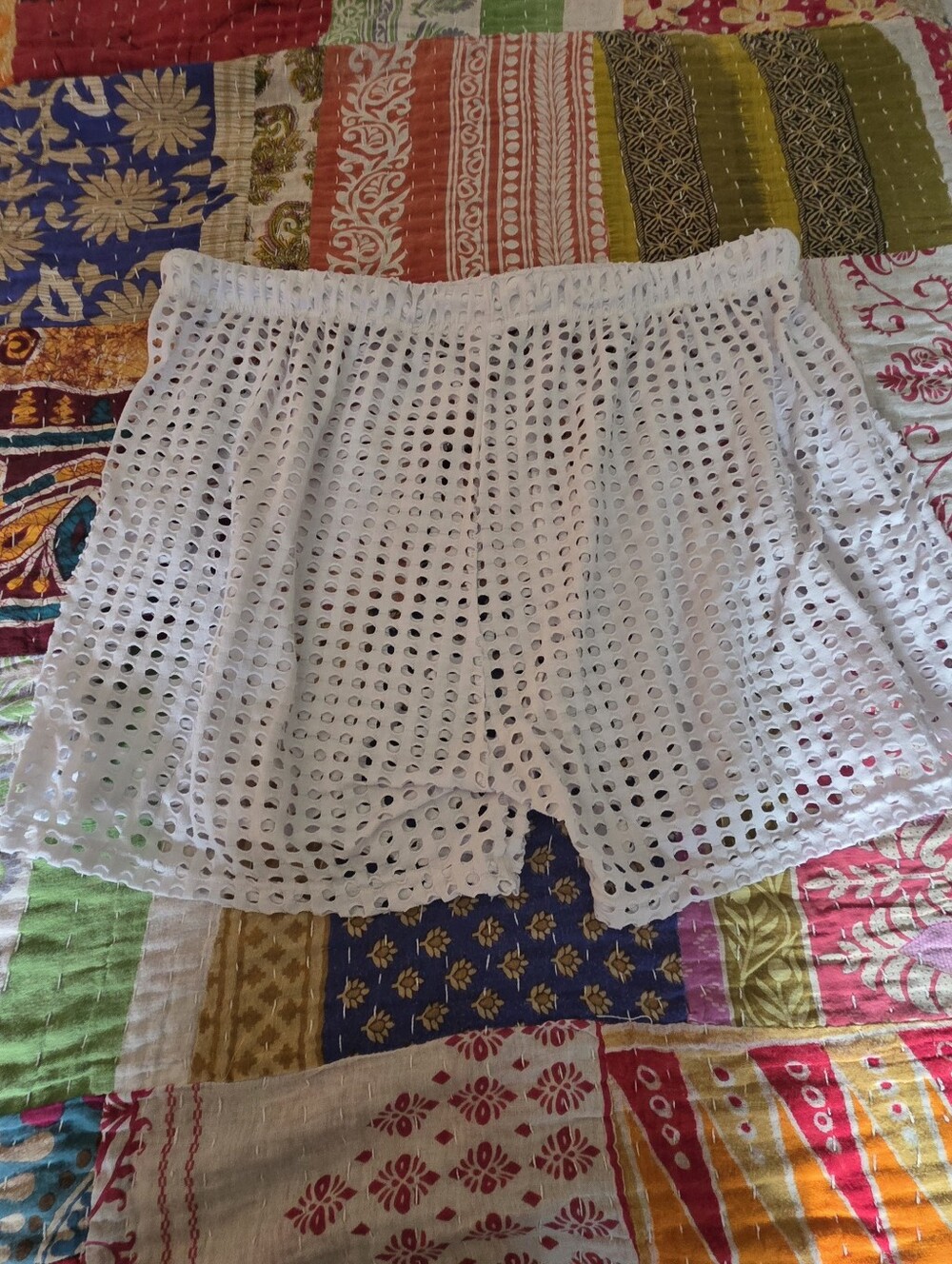 White 3 Inch Inseam Mens Shorts - Picture 4 of 4